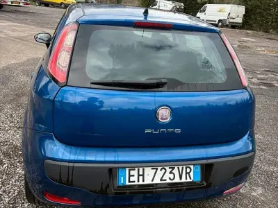 Usata Fiat Grande Punto 75 CV (55 kW) 2009 Blu Utilitaria