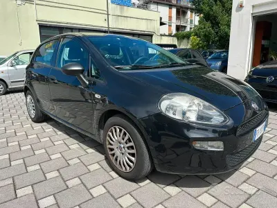 Usata Fiat Punto Street 95 CV (69 kW) 2018 Nero Utilitaria