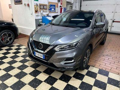 Usata Nissan Qashqai N-Connecta 116 CV (85 kW) 2018 Dark metal grey SUV