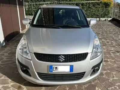 Usata Suzuki Swift GL 94 CV (69 kW) 2012 Argento Utilitaria