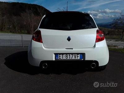 Usata Renault Clio II R.S. 203 CV (149 kW) 2010 Bianco Berlina