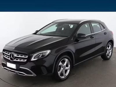 Usata Mercedes GLA200 136 CV (100 kW) 2019 Nero cosmo metallizzato SUV