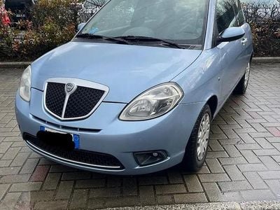 Usata 2007 Lancia Ypsilon Utilitaria | 2800 € (Buon prezzo)