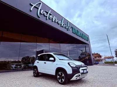 Begagnad Fiat Panda Cross Cross 69 HK (50 kW) 2023 Vit Halvkombi