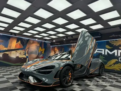 Usata McLaren 765LT 765 CV (562 kW) 2022 Grigio Cabrio