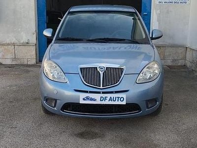 Usata Lancia Ypsilon 75 CV (55 kW) 2011 Blu Utilitaria