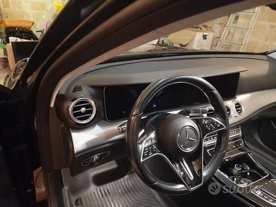 Usata Mercedes E200 163 CV (119 kW) 2023 Nero Berlina