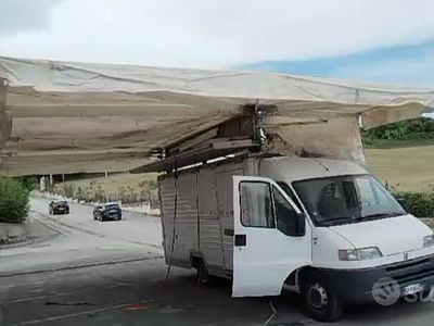 usata Fiat Ducato 2.8 JTD Con Tenda Adatto Per Mercati