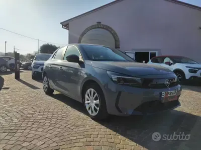 Używany Opel Corsa 75 KM (55 kW) 2024 Szary Hatchback