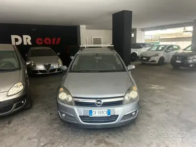 Usata Opel Astra Cosmo 120 CV (88 kW) 2005 Grigio Station wagon