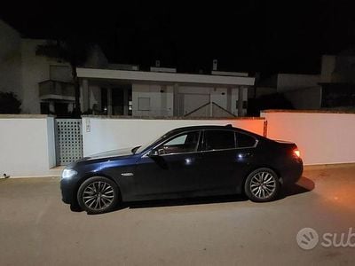 Usata BMW 525 Luxury Line 218 CV (160 kW) 2016 Blu Berlina