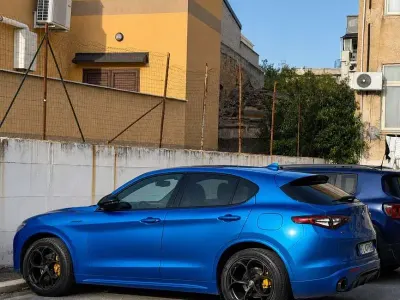 Usata Alfa Romeo Stelvio Veloce 209 CV (153 kW) 2020 Blu/azzurro SUV