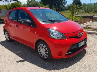 Usata Toyota Aygo 68 CV (50 kW) 2013 Utilitaria