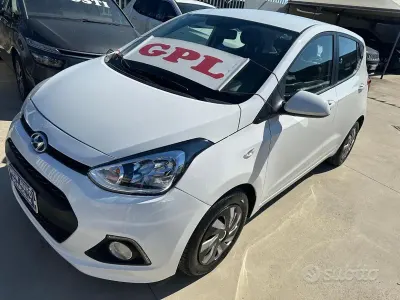 Usata Hyundai i10 Comfort 69 CV (50 kW) 2014 Bianco Utilitaria