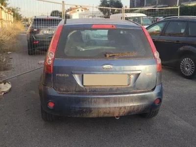 Usata Ford Fiesta 68 CV (50 kW) 2007 Bluazzurro Utilitaria