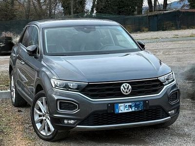 Usata VW T-Roc Style 116 CV (85 kW) 2018 Grigio SUV