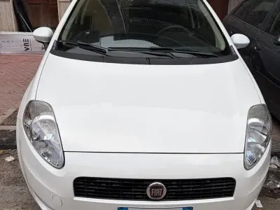 Usata Fiat Punto Classica 69 CV (50 kW) 2007 Bianco Utilitaria
