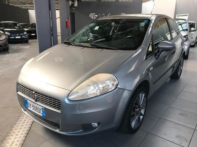 Usata Fiat Grande Punto Active 77 CV (56 kW) 2008 Grigio Utilitaria