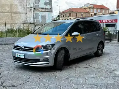 Gebraucht VW Touran Business 116 PS (85 kW) 2017 Grau Van / Kleinbus