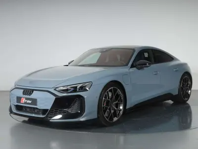 Nuova Audi e-tron GT quattro Performance 680 kW (925 CV) 2026 Grigio kemora metallizzato Berlina