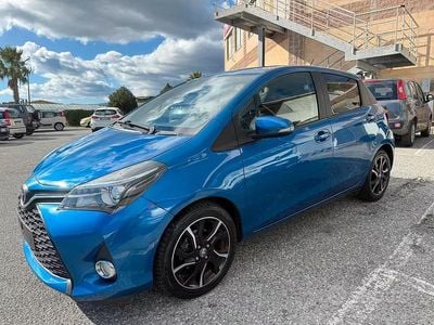 Usata Toyota Yaris Style 89 CV (65 kW) 2014 Blu Utilitaria