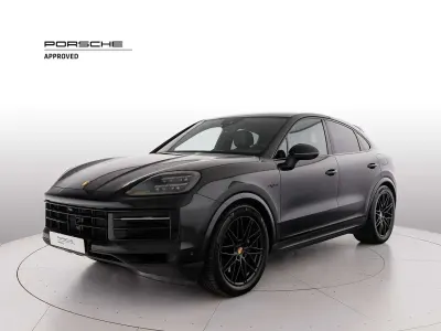 Usata Porsche Cayenne 470 CV (345 kW) 2024 Nero SUV