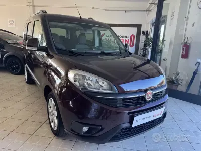 Usata Fiat Doblò Lounge 120 CV (88 kW) 2015 Nero Monovolume