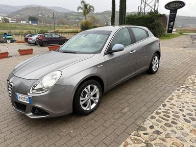 Usata Alfa Romeo Giulietta Exclusive 105 CV (77 kW) 2011 Grigio Utilitaria