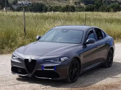 Usata Alfa Romeo Giulia Veloce 211 CV (155 kW) 2018 Grigio Berlina