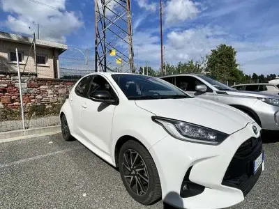 Usata Toyota Yaris Hybrid Trend 116 CV (85 kW) 2023 Berlina