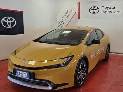 Usata Toyota Prius Lounge 151 CV (111 kW) 2023 Giallo Utilitaria