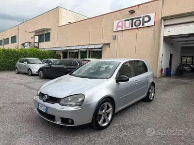 Usata VW Golf IV Comfortline 140 CV (102 kW) 2004 Grigio Berlina