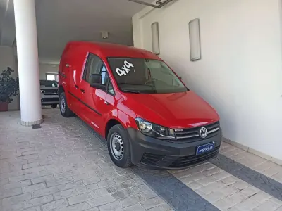 Usata VW Caddy 110 CV (80 kW) 2016 Rosso Monovolume