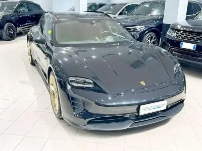 Usata Porsche Taycan Cross Turismo 139 kW (190 CV) 2022 Nero Station wagon