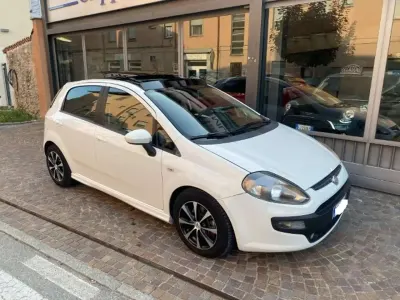 Usata Fiat Punto Evo Sport 95 CV (69 kW) 2011 Bianco Utilitaria