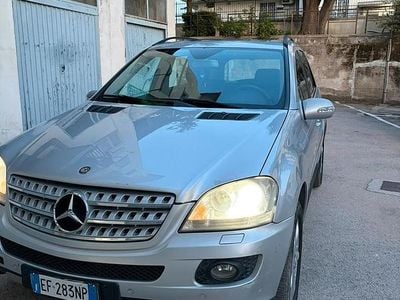 Usata Mercedes ML320 2007 Grigio SUV