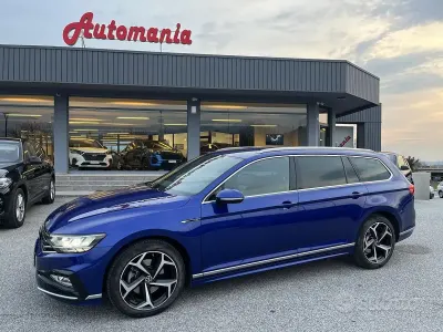 Usata VW Passat R-line 200 CV (147 kW) 2021 Blu Station wagon