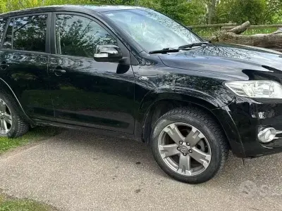 Usata Toyota RAV4 177 CV (130 kW) 2011 SUV