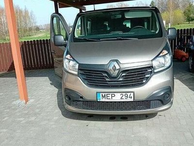 usata Renault Traffic 1.6 Diesel 2015 Minibus 9 posti