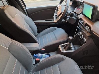 Usata Dacia Jogger Extreme 110 CV (80 kW) 2022 Nero Monovolume