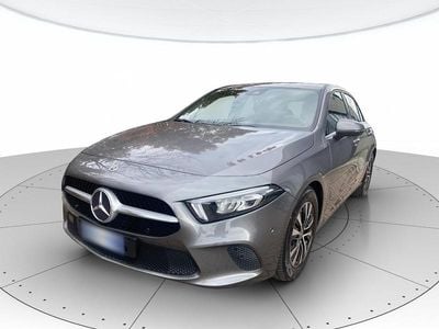 Usata Mercedes A180 Business 116 CV (85 kW) 2022 Grigio Berlina