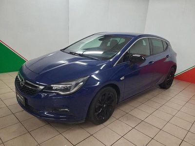 Usata Opel Astra Dynamic 110 CV (80 kW) 2018 Blu Berlina