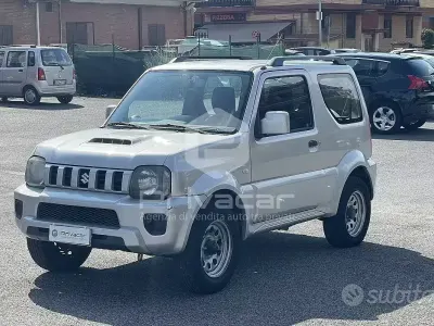 Usata Suzuki Jimny 85 CV (62 kW) 2013 Grigio SUV