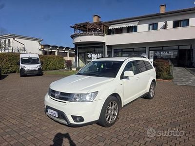 Usata Fiat Freemont 140 CV (102 kW) 2011 Bianco SUV