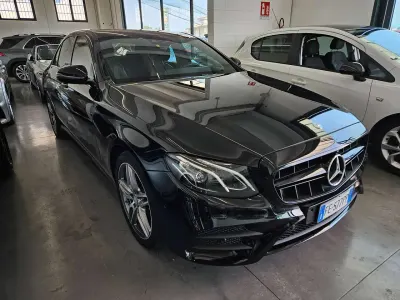 Usata Mercedes E220 AMG line 194 CV (142 kW) 2016 Nero Berlina