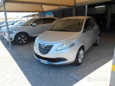 Usata Lancia Ypsilon S 69 CV (50 kW) 2014 Grigio Utilitaria