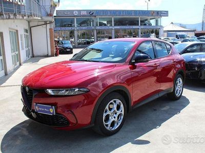 Begagnad Alfa Romeo Tonale Sprint 132 HK (97 kW) 2023 Röd SUV