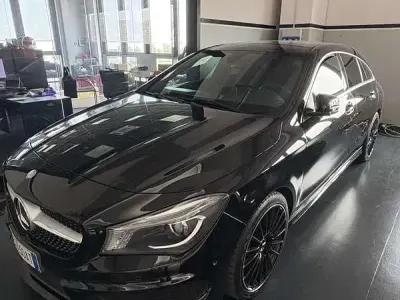 Usata Mercedes CLA200 Shooting Brake Executive 136 CV (100 kW) 2016 Nero Station wagon
