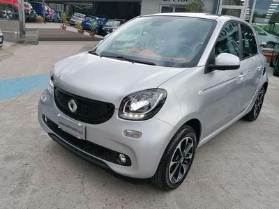 Begagnad Smart ForFour Passion 71 HK (52 kW) 2015 Silver Halvkombi