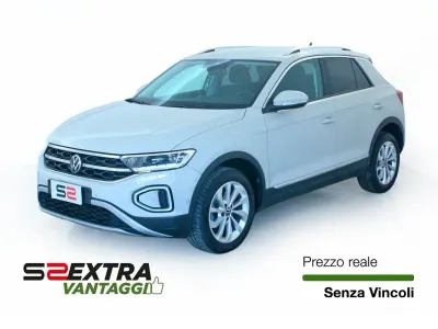 Usata VW T-Roc Style 116 CV (85 kW) 2023 Grigio SUV